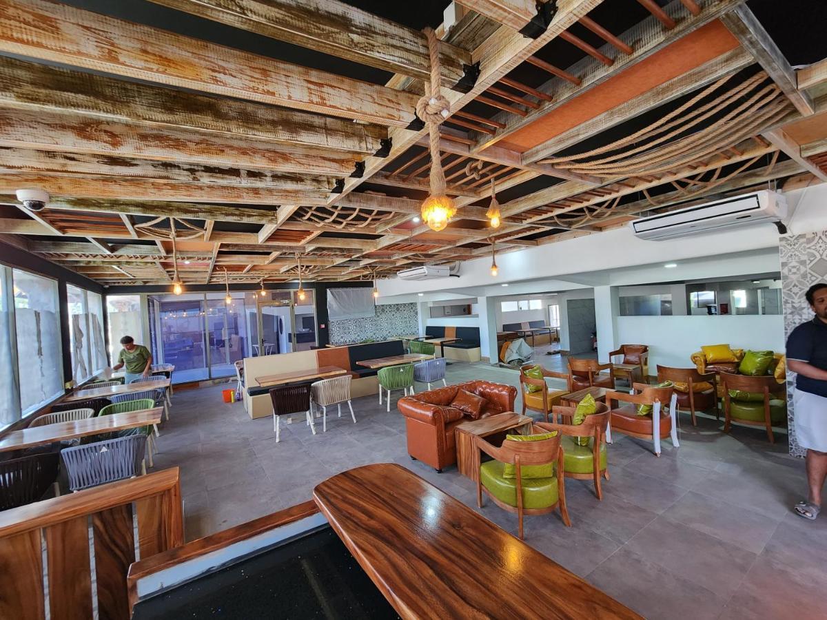 Vualiku Hotel & Apartments ナンディ エクステリア 写真