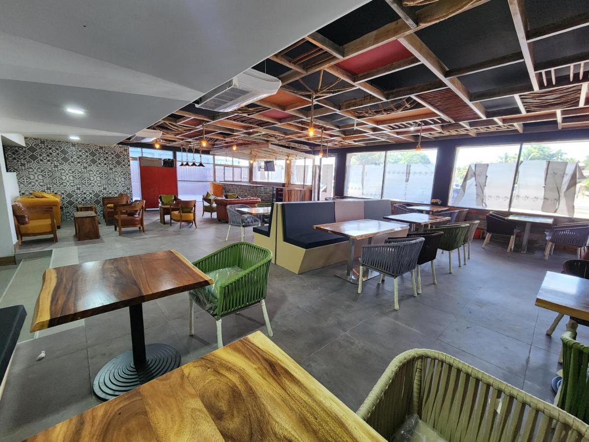 Vualiku Hotel & Apartments ナンディ エクステリア 写真